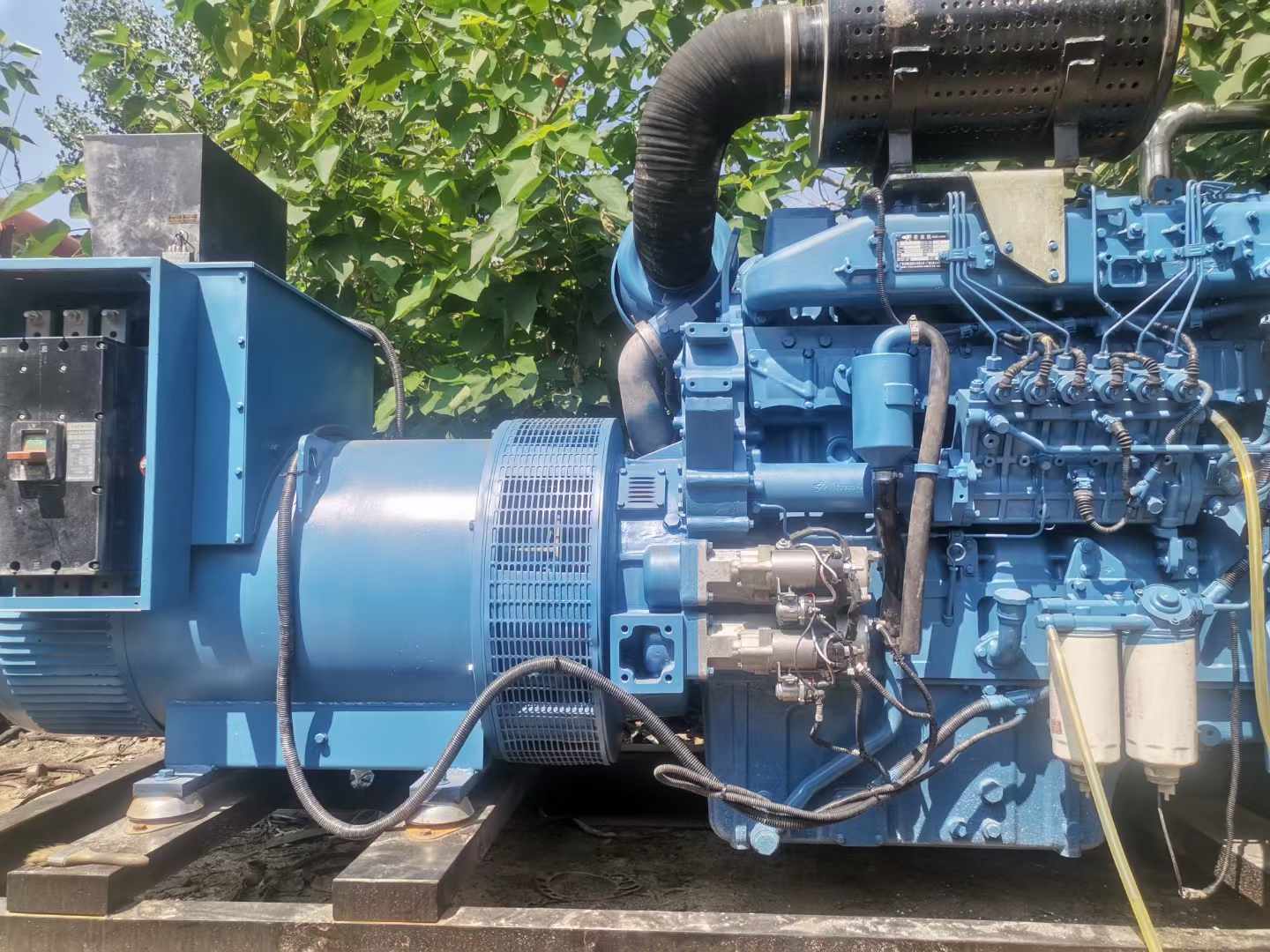 阳明详细说明降低 800kW 柴油发电机输出电流波动的方法