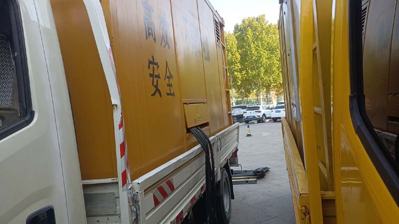 阳明如何判断柴油发电机组和UPS电源的切换时间是否符合要求？
